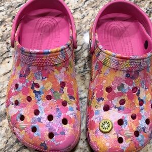 Kids J3 Pink Floral Crocs